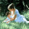 Figuredart Mre En Enfant Dans L'Herbe | Romantique